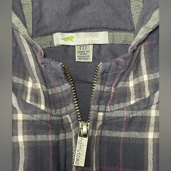 Horny Toad Grey and White with pink accents Plaid Zip Hoodie Size Medium - Picture 2 of 8